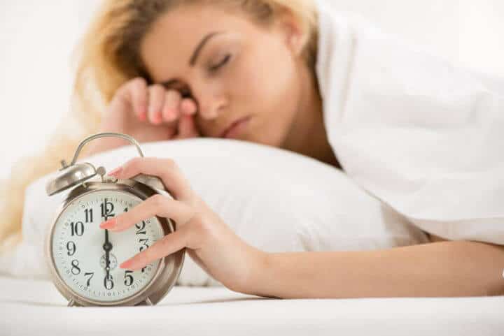 6-warning-signs-that-adrenal-fatigue-is-taking-over-your-life